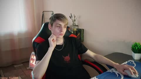 Snapshot of danny_fox888 chatting on February 5, 10:41 am Daniel online show from February 5, 10:41 am