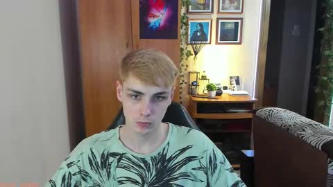 Snapshot of danny_fox888 chatting on September 12, 12:45 am Daniel online show from September 12, 12:45 am