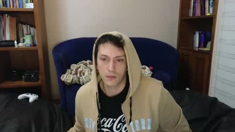 Snapshot of danruiz33 chatting on September 23, 2:05 am Dan online show from September 23, 2:05 am