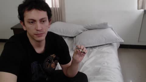 Snapshot of danruiz33 chatting on January 14, 9:51 pm Dan online show from January 14, 9:51 pm