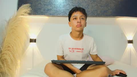 dante_bre online show from February 24, 11:32 am