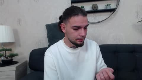 Danyel online show from October 13, 8:33 pm