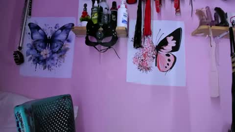 daphneandrade online show from February 27, 4:21 pm