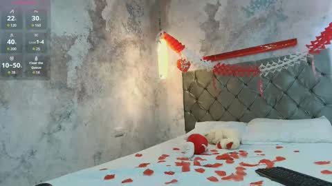 darcymoore_ online show from September 18, 12:42 pm
