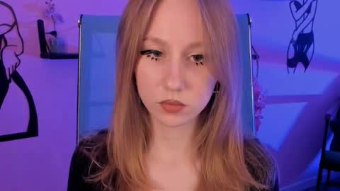 Snapshot of dariatate chatting on September 18, 2:43 pm Daria Tate online show from September 18, 2:43 pm