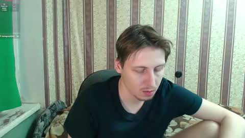 darienlarge online show from November 24, 7:01 pm