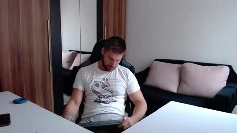 darius_94 online show from September 25, 9:16 am