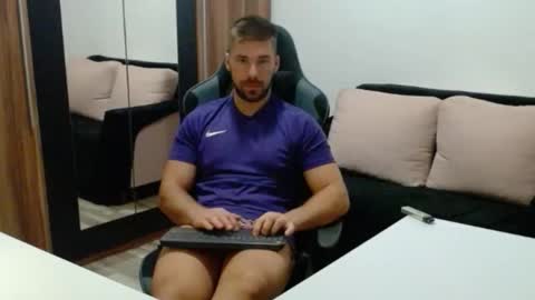 darius_94 online show from October 11, 4:28 am