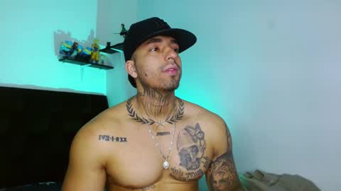 Darius Phoenix  online show from March 20, 10:48 pm