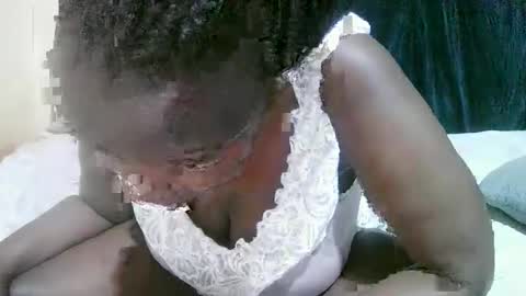 dark_anggel online show from October 3, 6:21 am