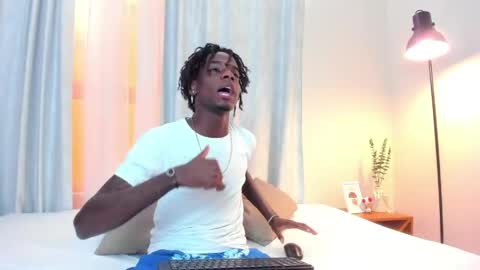 dark_fantasy9 online show from March 18, 8:26 pm