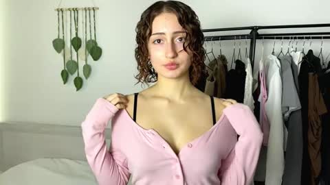 Emily online show from October 16, 7:08 am