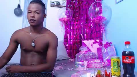 Chris  online show from November 25, 3:38 am