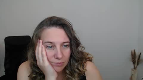 Anna online show from October 14, 5:16 pm