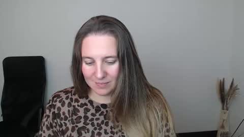 Anna online show from November 7, 8:00 pm