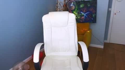 darkmoon____ online show from February 24, 9:31 pm