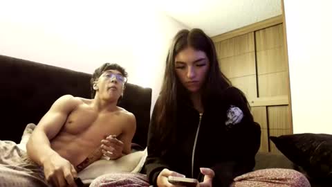 darkpleasuress online show from October 14, 7:44 am