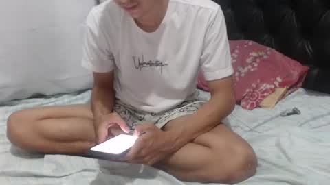 darkr_ider online show from April 16, 1:28 am