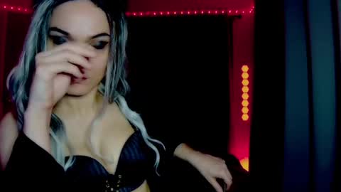 roseredgoddess online show from June 6, 2:28 am