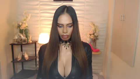 HAPPY BIRTHDAY MISTRESS MADRIANA online show from December 3, 7:50 pm