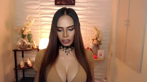 HAPPY BIRTHDAY MISTRESS MADRIANA online show from December 12, 9:08 am