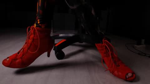 darkspark_ online show from November 6, 1:25 pm