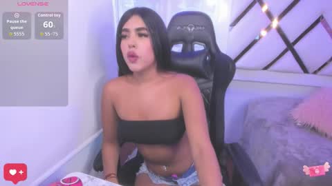 Darla santos  online show from November 18, 8:34 pm