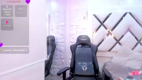 Darla santos  online show from November 3, 8:43 pm