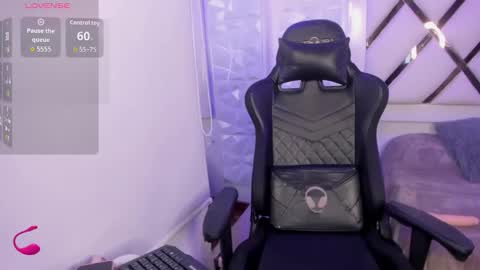 Darla santos  online show from October 22, 9:16 pm