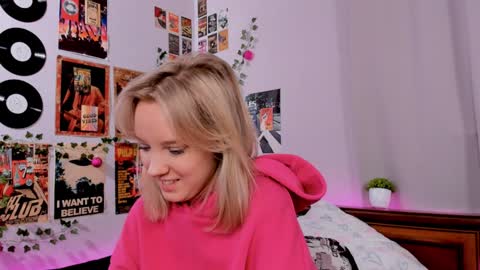 lina online show from February 5, 3:23 am