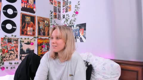 lina online show from February 12, 11:30 pm