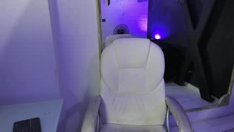 Darling online show from March 1, 12:45 pm