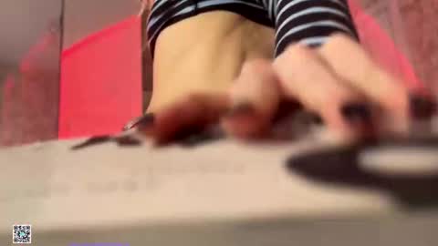 D online show from November 2, 3:23 pm