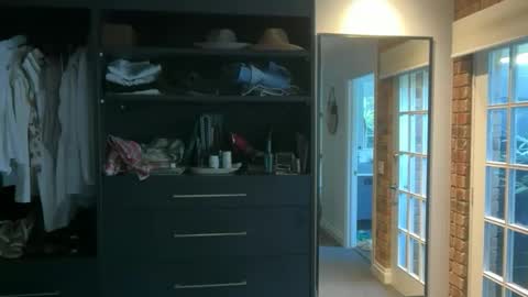 dartanian0001 online show from September 25, 9:00 pm