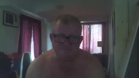 Snapshot of darwincock chatting on December 17, 6:02 am darwincock online show from December 17, 6:02 am