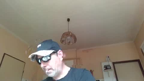 dauer1982 online show from June 9, 2:50 pm