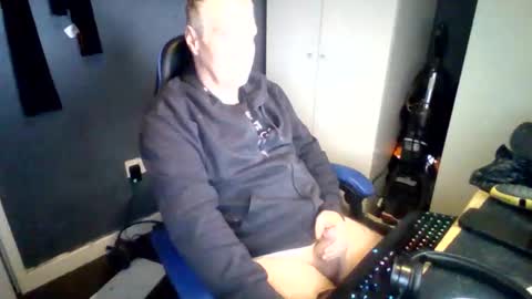 dave498 online show from January 3, 7:06 am