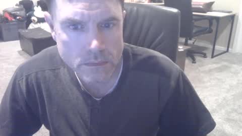 Snapshot of daved14u chatting on October 14, 5:10 am daved14u online show from October 14, 5:10 am