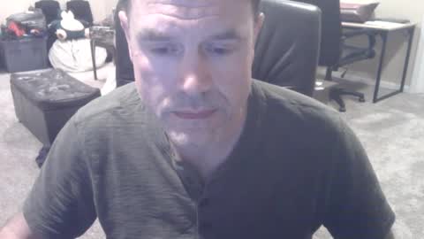 Snapshot of daved14u chatting on September 29, 6:01 am daved14u online show from September 29, 6:01 am