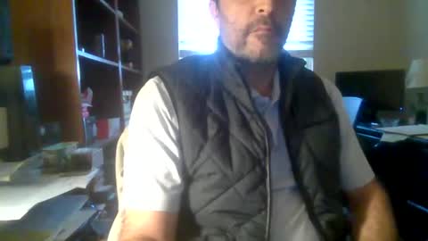 Snapshot of davethebooky chatting on December 17, 6:31 pm Dave online show from December 17, 6:31 pm