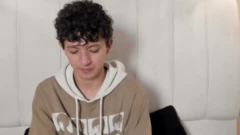 Roy online show from February 25, 1:04 pm