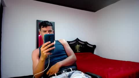 Snapshot of davidkaloc chatting on February 10, 11:45 pm David online show from February 10, 11:45 pm
