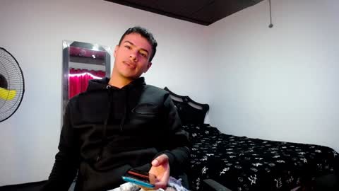 Snapshot of davidkaloc chatting on January 27, 5:03 am David online show from January 27, 5:03 am