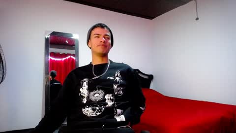 Snapshot of davidkaloc chatting on January 22, 4:23 am David online show from January 22, 4:23 am