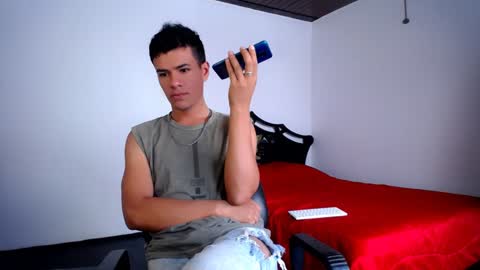 Snapshot of davidkaloc chatting on January 10, 2:45 pm David online show from January 10, 2:45 pm