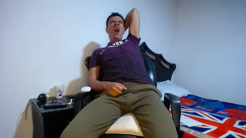 Snapshot of davidkaloc chatting on September 11, 2:24 am David online show from September 11, 2:24 am