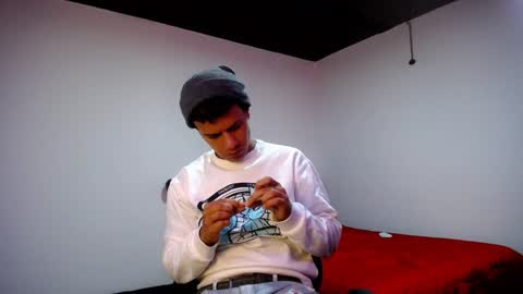 Snapshot of davidkaloc chatting on January 6, 1:31 am David online show from January 6, 1:31 am