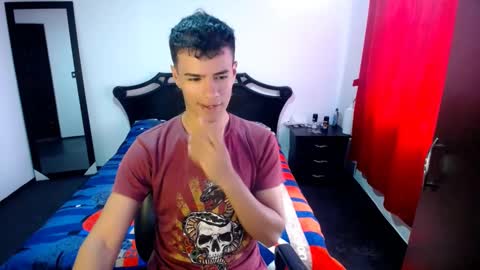 Snapshot of davidkaloc chatting on February 24, 9:41 pm David online show from February 24, 9:41 pm
