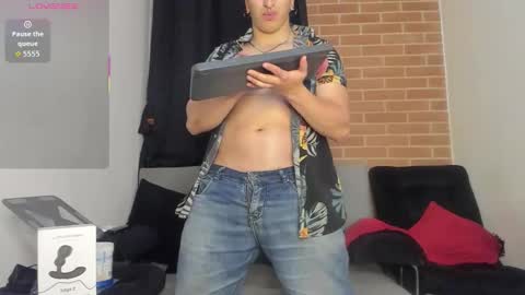 Snapshot of davidx_x21 chatting on September 18, 6:39 am davidx_x21 online show from September 18, 6:39 am