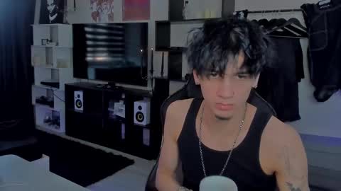 davis online show from February 18, 11:54 am